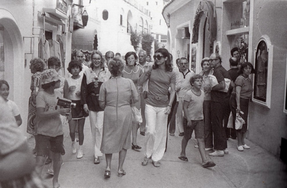 Jacqueline Kennedy in via Camarelle - L'Ora di Capri